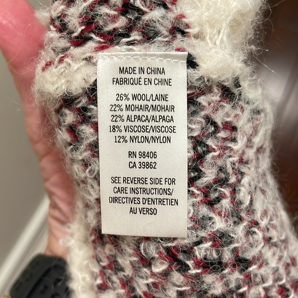 Really great and comfortable sweater - Picture 6 of 6